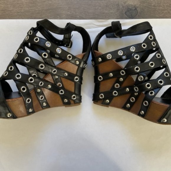 Strappy Gladiator N.Y.L.A Sandals - Picture 1 of 5